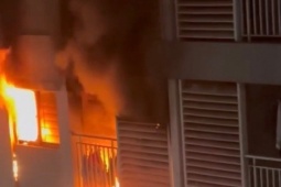 Vụ cháy căn hộ chung cư Ehomes: Người mẹ hôn mê sâu, 2 con nhỏ chuyển viện