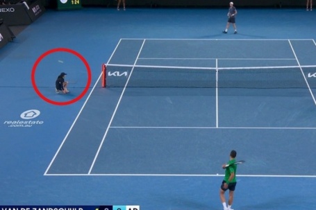 Djokovic suýt bị truất quyền thi đấu ở Australia Mở rộng 2026