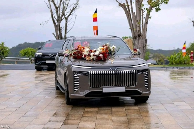 Dàn xe VinFast độc bản trong đám cưới con trai tỷ phú Phạm Nhật Vượng - 5