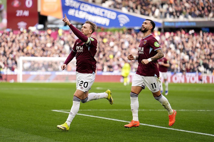 West Ham đã tiếp thêm hy vọng trụ hạng tại Ngoại hạng Anh&nbsp;khi giành chiến thắng thứ 2 liên tiếp