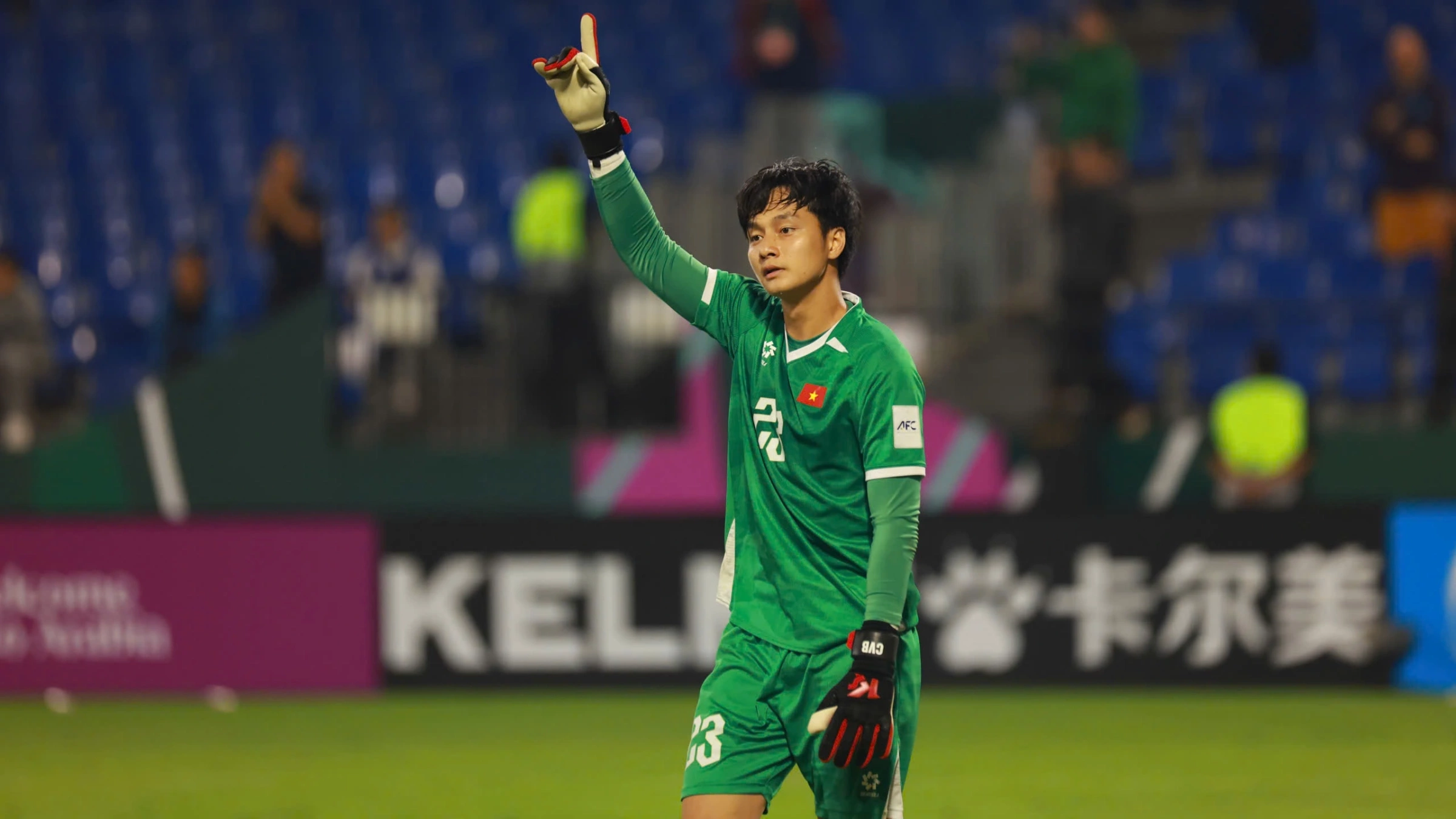 Tại VCK U23 châu Á 2026, Văn Bình chủ yếu ngồi dự bị trước khi được trao cơ hội ở trận tranh hạng ba gặp&nbsp;U23 Hàn Quốc&nbsp;tối 23/1.