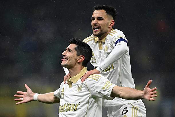 Moreo gây choáng cho Inter với cú đúp đưa Pisa dẫn trước ở hiệp 1