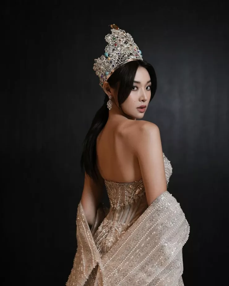 Mina Sue Choi từng đăng quang Hoa hậu Hàn Quốc 2021. IG.