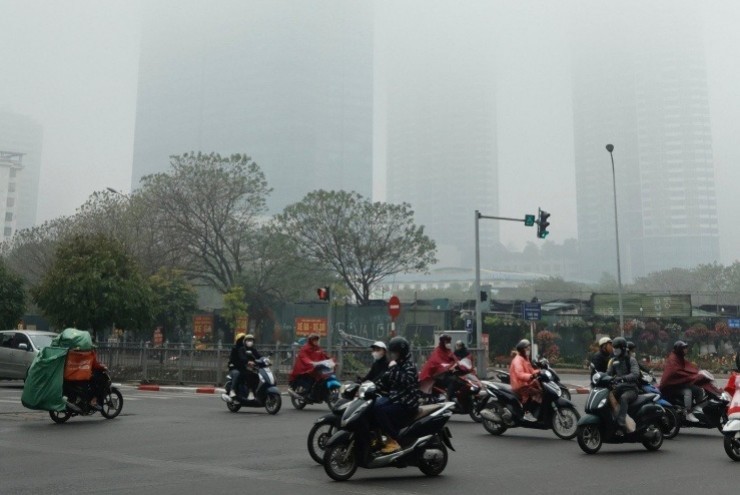 Không khí Hà Nội rất xấu, khuyến cáo người dân hạn chế ở ngoài trời