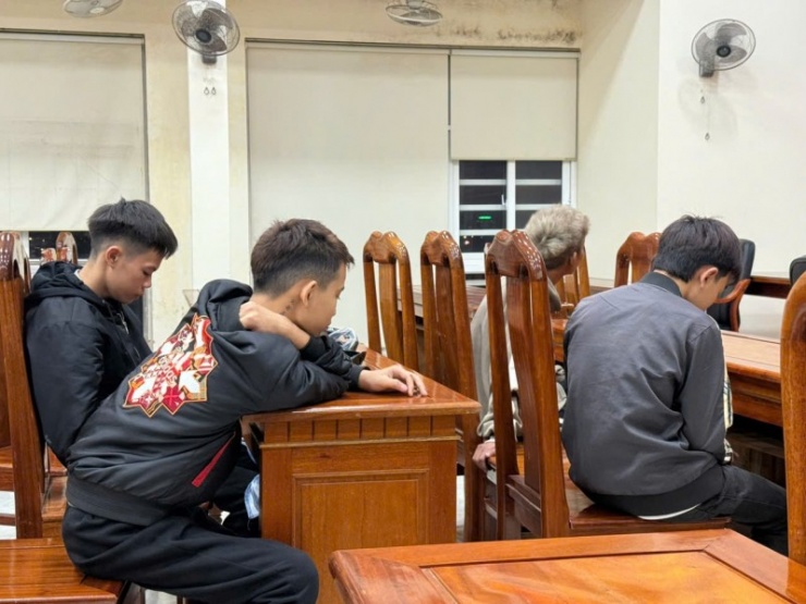 Cơ quan Công an triệu tập các đối tượng liên quan để lấy lời khai.