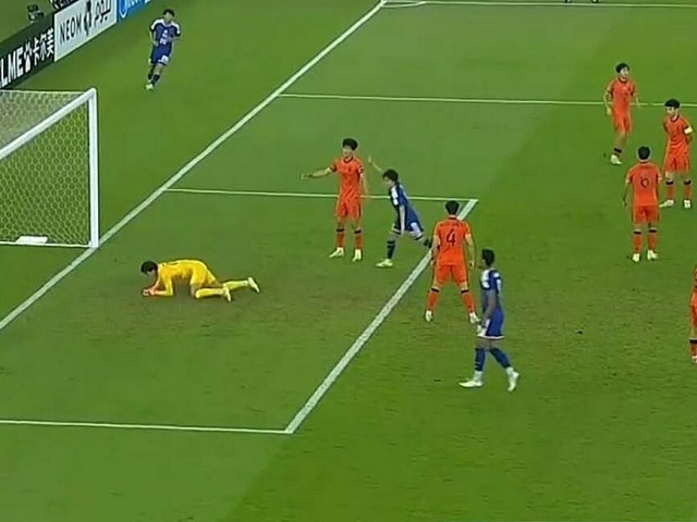 Loạt phản ứng 'dở khóc dở cười' của CĐV Trung Quốc khi đội nhà thua 0-4