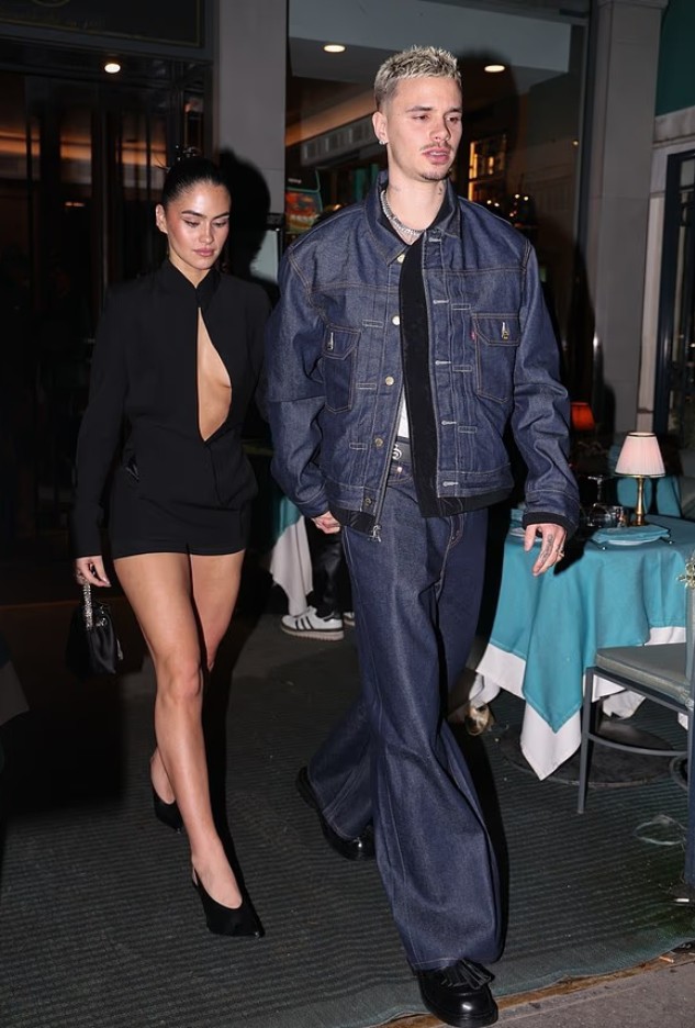 Romeo Beckham và bạn gái Kim Turnbull. Ảnh: Backgrid