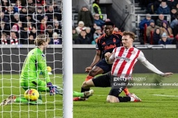 Video bóng đá Brentford - Nottingham Forest: Vô lê đẹp mắt, thắp sáng vé trụ hạng (Ngoại hạng Anh)