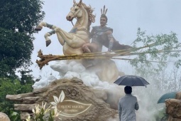 Cận cảnh bức tượng Thánh Gióng cưỡi thiên mã siêu thực gây 'sốt' cộng đồng mạng