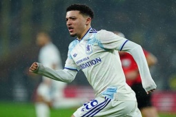 Trực tiếp bóng đá Newcastle - Aston Villa: Sancho đá chính, Guimaraes vắng mặt (Ngoại hạng Anh)