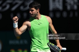 Djokovic tố Alcaraz "đạo ý tưởng" cú giao bóng, "tiểu Nadal" lập tức phản ứng