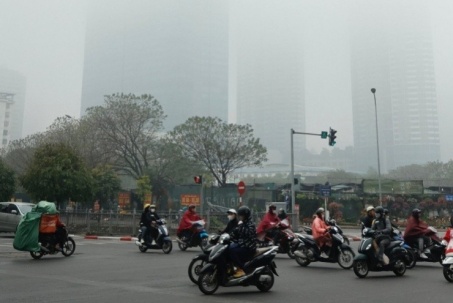 Không khí Hà Nội rất xấu, khuyến cáo người dân hạn chế ở ngoài trời