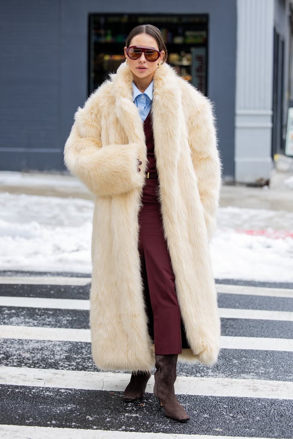 Những kiểu phối đồ nổi bật trên đường phố New York, gợi ý hoàn hảo cho trời lạnh - 4