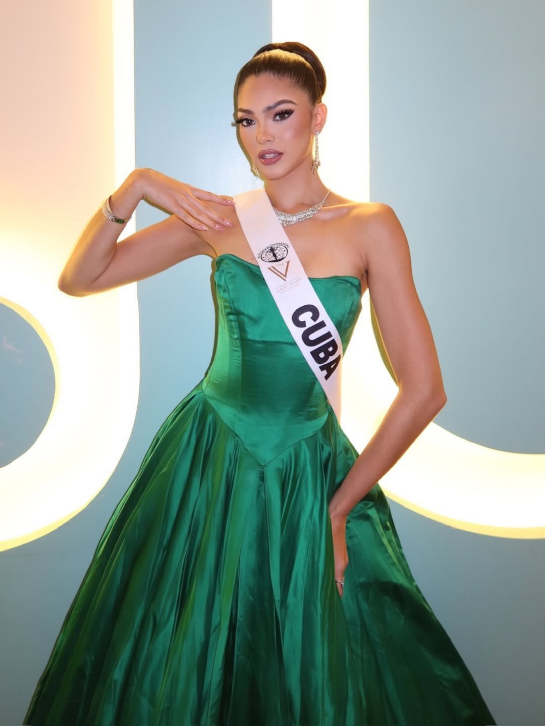 Á hậu Thu Ngân dự đoán người đẹp Cuba - Lorena Suarez Lara đăng quang cuộc thi Hoa hậu Liên lục địa 2025.