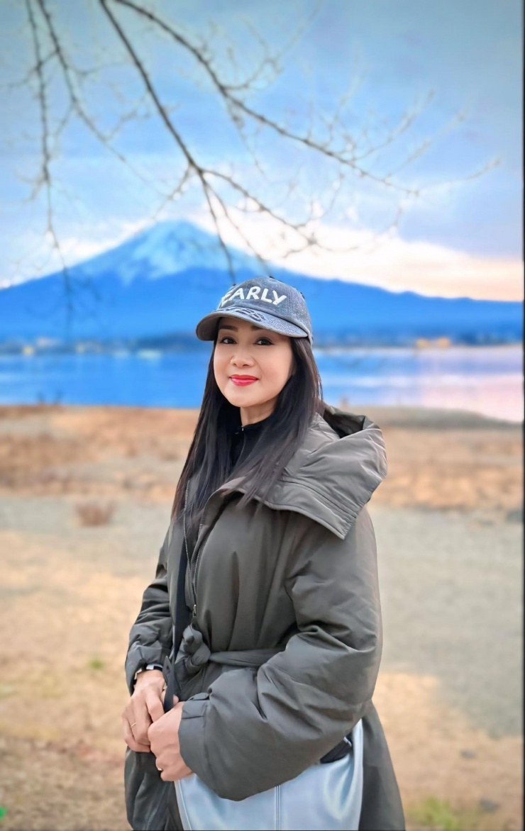 Đời thường, không ai nghĩ NSND Thu Hà sắp nghỉ hưu.&nbsp;