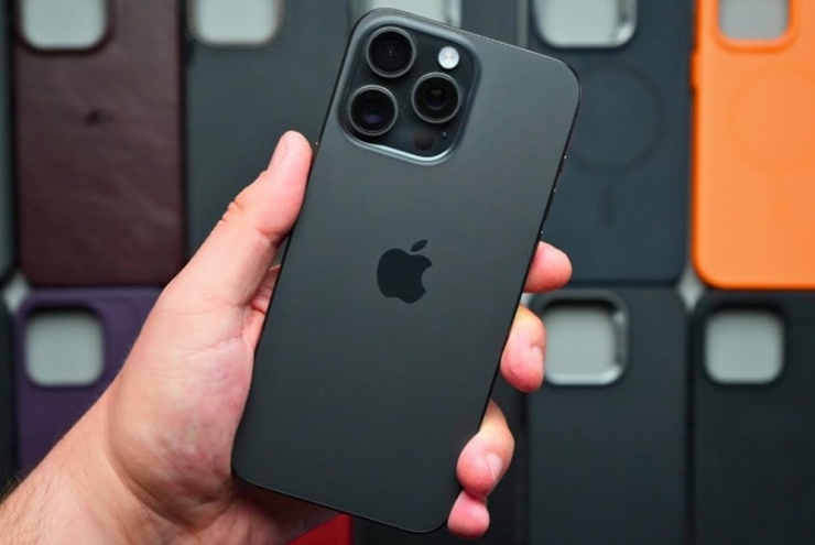 Ốp lưng là phụ kiện khá phổ biến với smartphone, đặc biệt là iPhone.