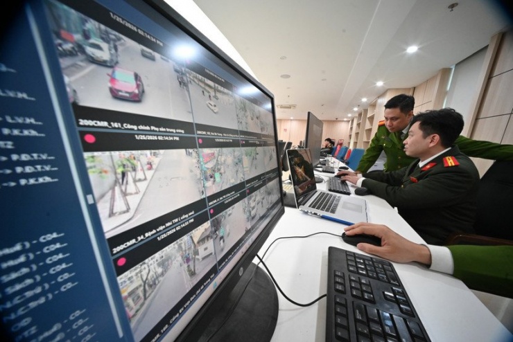 Cận cảnh quy trình phạt nguội vi phạm trật tự đô thị của Công an Hà Nội: "Mắt thần" soi từng mét vuông, đã vi phạm là bị xử lý - 13