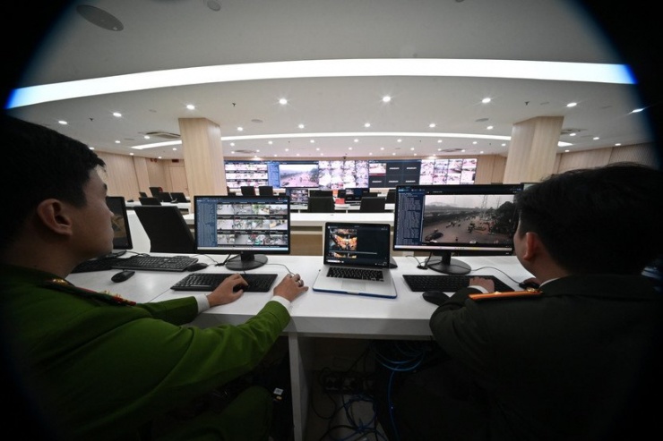 Cận cảnh quy trình phạt nguội vi phạm trật tự đô thị của Công an Hà Nội: "Mắt thần" soi từng mét vuông, đã vi phạm là bị xử lý - 15