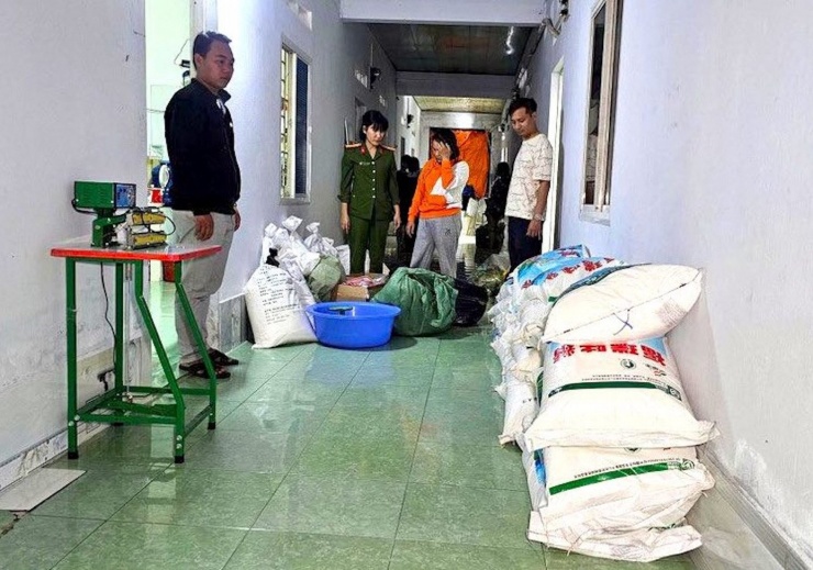 Tang vật được lực lượng công an phát hiện, thu giữ. Ảnh: Quý Hiền.