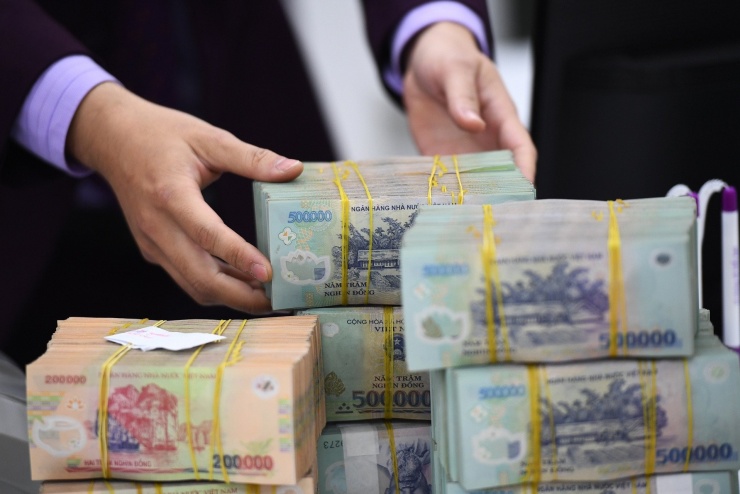 Cần tìm hiểu kỹ trước khi đặt cọc mua đất. Ảnh: Nam Khánh