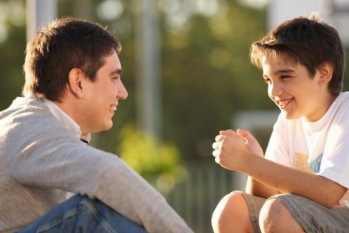 Cha mẹ có con trai cần biết: Có những việc càng quản càng tệ