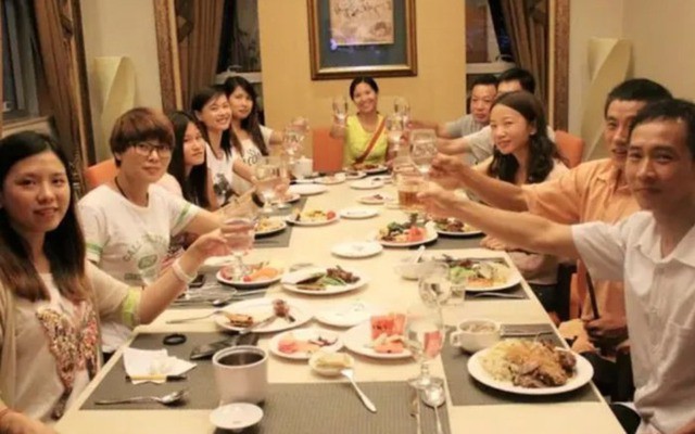 Ngay trong buổi họp lớp, khi biết rõ hoàn cảnh của Chu, lớp trưởng đã lặng lẽ đứng ra kêu gọi mọi người giúp đỡ.. Ảnh minh họa