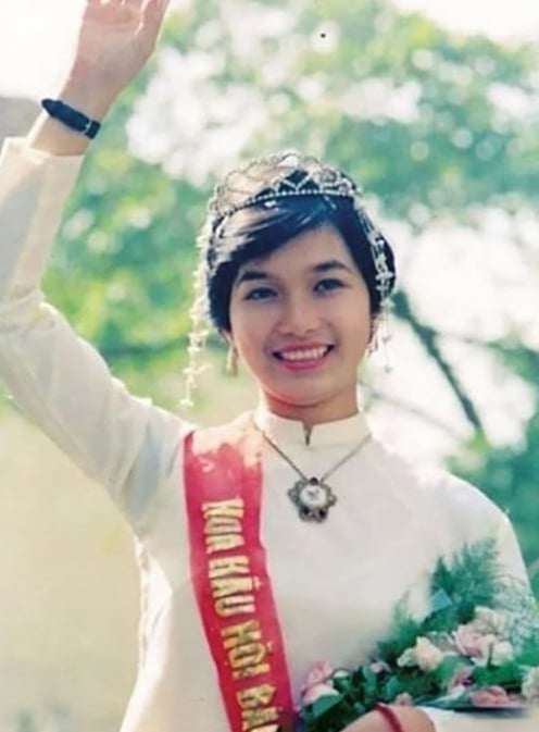 Hoa hậu Bùi Bích Phương thời điểm đăng quang. (Ảnh: TP)