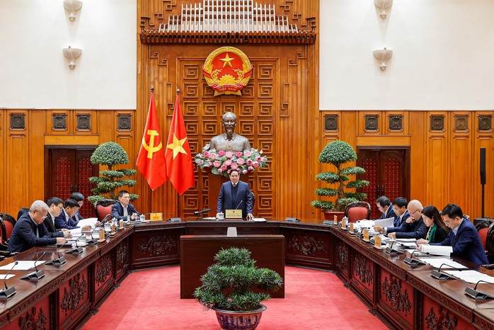 Thủ tướng yêu cầu triển khai Nghị quyết Đại hội XIV của Đảng ngay từ những ngày đầu, tuần đầu, tháng đầu. Ảnh: Nhật Bắc