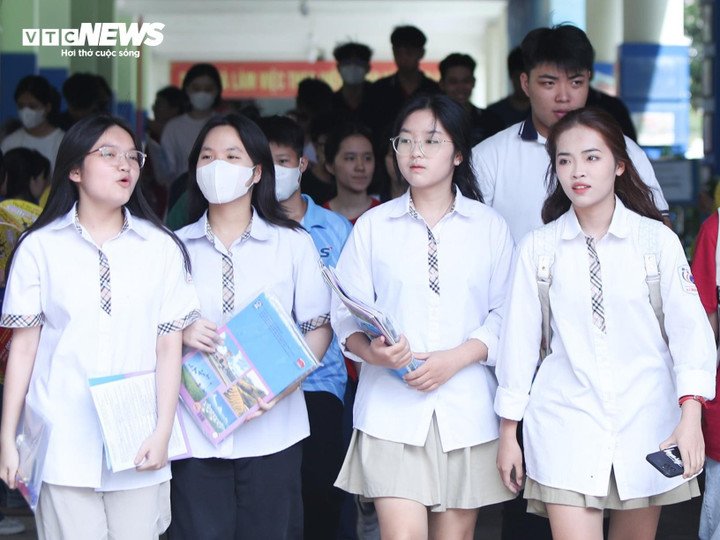 Việc quy đổi IELTS thành điểm xét tuyển giúp nhiều thí sinh nâng tổng điểm đầu vào, đặc biệt ở các ngành có mức cạnh tranh cao. (Ảnh minh hoạ)