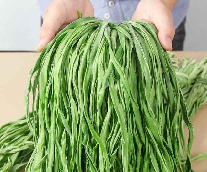 Rau tiến vua sấy khô có hình dạng đặc biệt