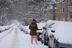 Cận cảnh bão tuyết mùa đông khủng khiếp, "băng tích tụ ở mức thảm họa" tại Mỹ