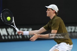 Trực tiếp tennis Darderi - Sinner: Đoạt break point đẳng cấp set 2 (Australian Open)