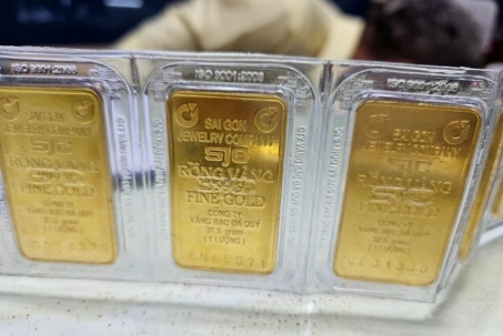 Giá vàng hôm nay 26-1: Vừa mở cửa giao dịch đã tăng đến mức khó tin