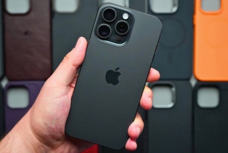 Tiết kiệm tiền mua ốp lưng giá rẻ, người dùng iPhone có thể trả giá đắt