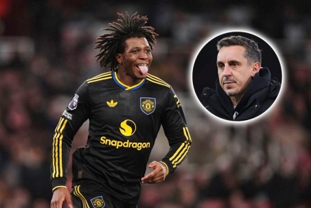 Sao MU Dorgu lột xác ngoạn mục: Neville sững sờ, báo Anh ví như Bale tái sinh