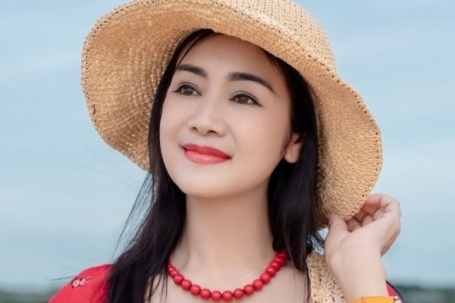 NSND Thu Hà thông báo sắp về hưu, tiết lộ bí quyết trẻ đẹp tuổi U60