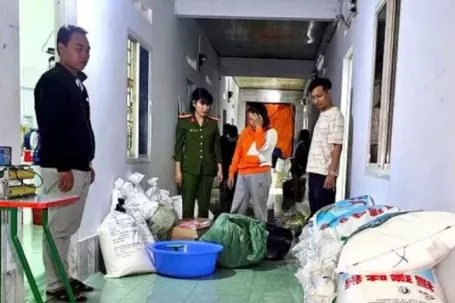 Mua phụ gia thực phẩm từ Trung Quốc rồi 'hô biến' thành hạt nêm