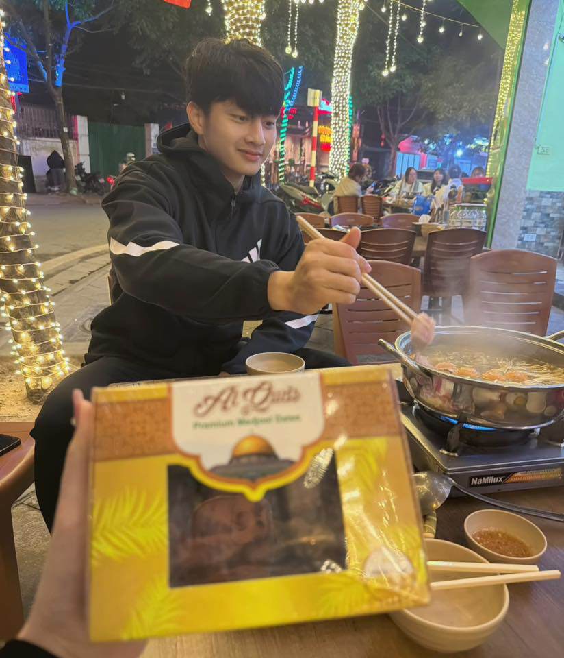 Dân mạng để lại những bình luận về&nbsp;mối quan hệ của hai người&nbsp;