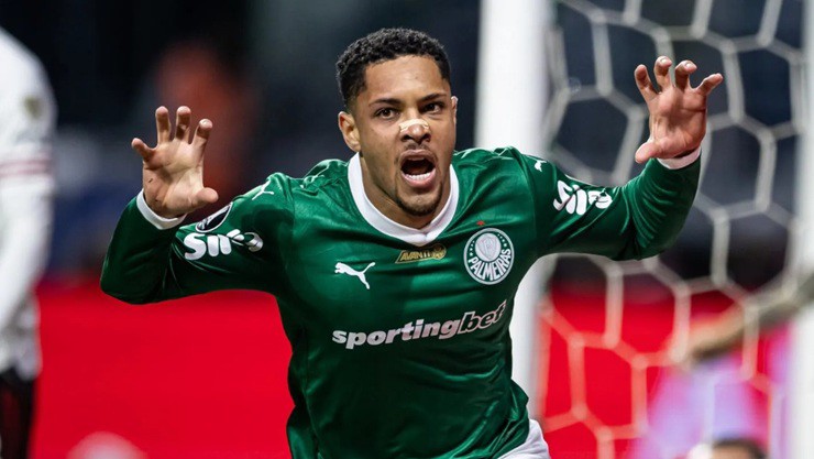 MU theo dõi sát Roque, Palmeiras hét giá 43 triệu bảng