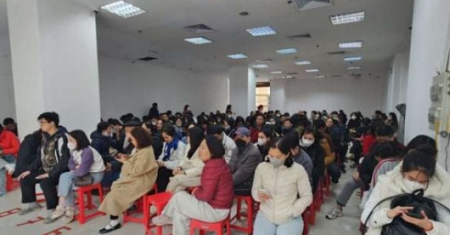 Giá vàng hôm nay mới nhất (26/1) tăng vọt, lập ...