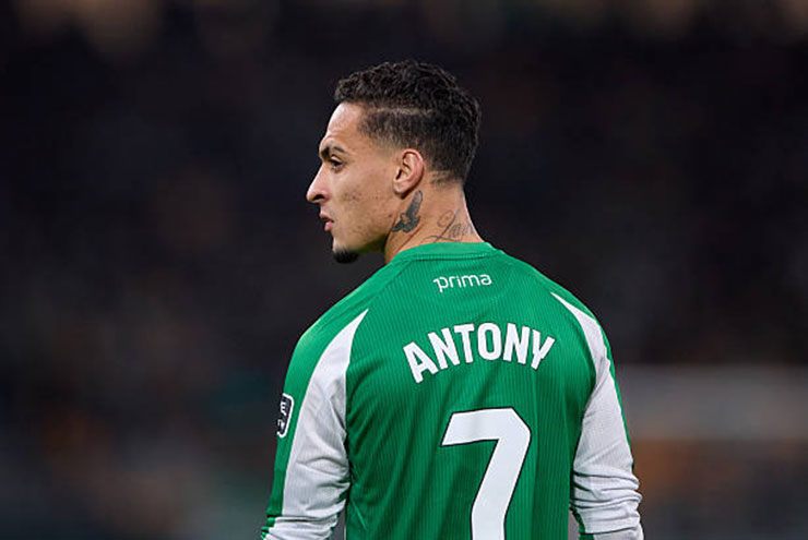 Mùa giải của Antony có thể phải kết thúc sớm do chấn thương háng