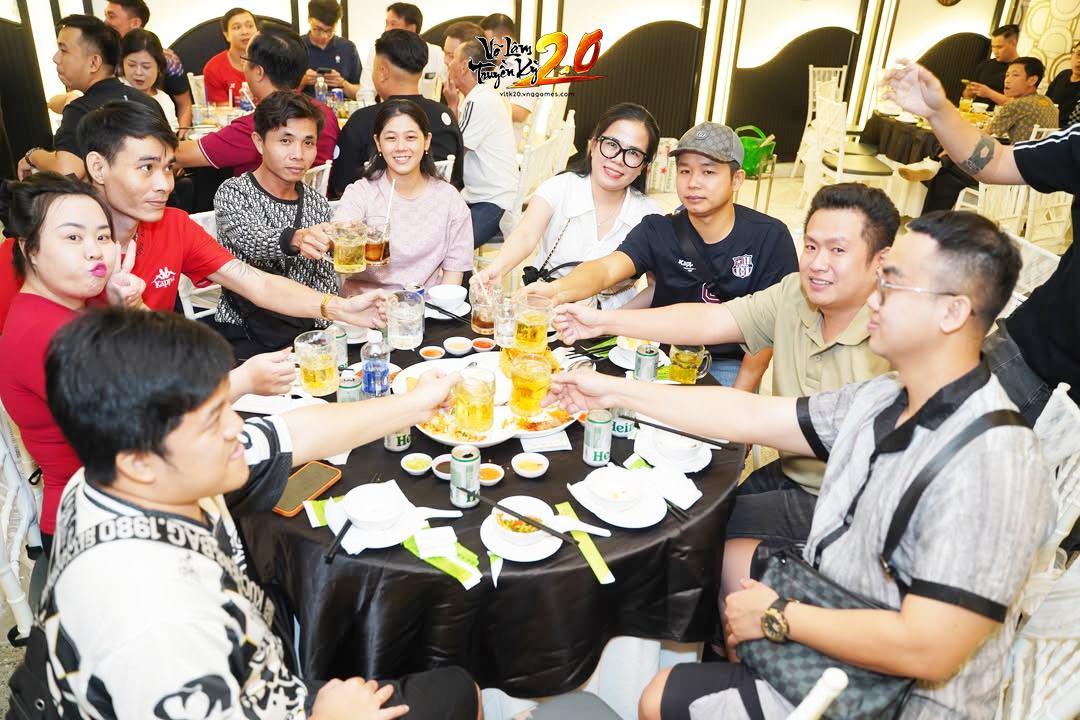 Những buổi offline đã trở thành truyền thống của cộng đồng game thủ Võ Lâm Truyền Kỳ - Kiếm Thế suốt 21 năm qua.