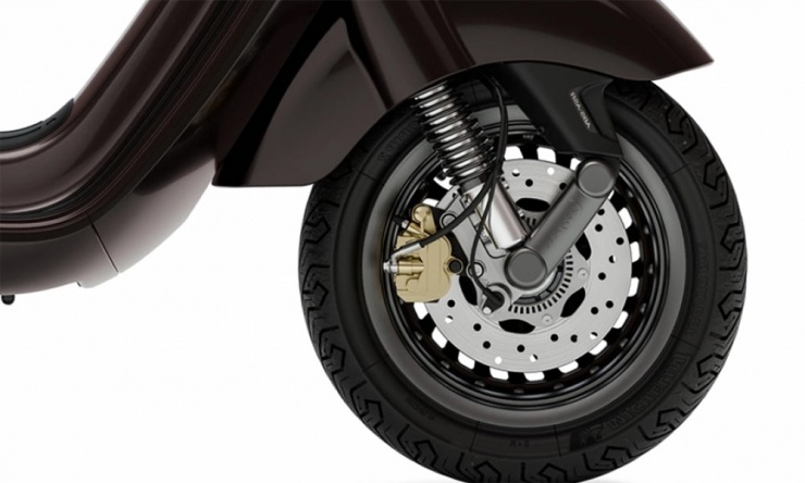 Bộ kẹp phanh mạ vàng.