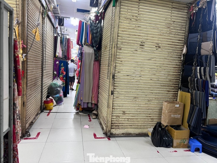 Cảnh tượng lạ ở chợ truyền thống TPHCM lúc cận Tết - 9