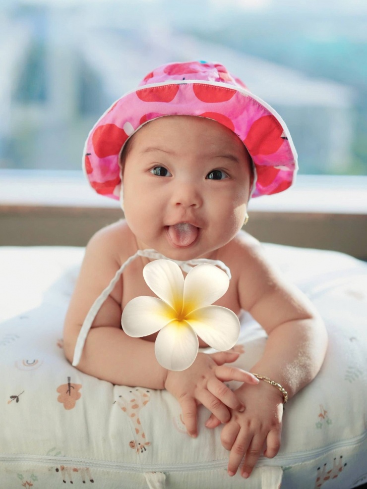 Ảnh sao 27/1: Mỹ Tâm khoe mặt mộc tuổi 45 - 1