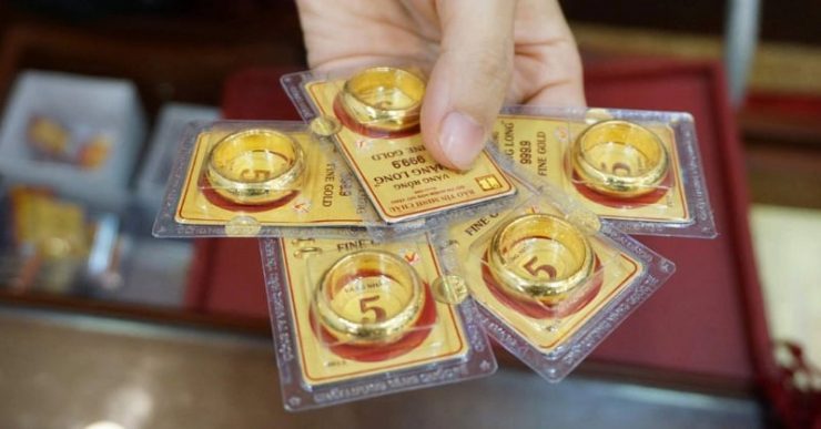 Trong một số bình luận giá vàng trong nước, một số chuyên gia nói "thật kinh khủng". Ảnh: TL.