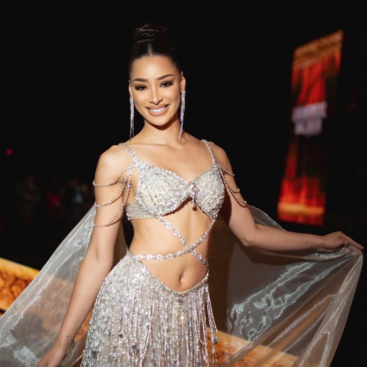 Chabeli Peña là đại diện thứ 2 của Cộng hòa Dominica ở mùa giải Miss Grand All Stars đầu tiên. Cô 28 tuổi, là người mẫu, đang theo học ngành điều dưỡng.