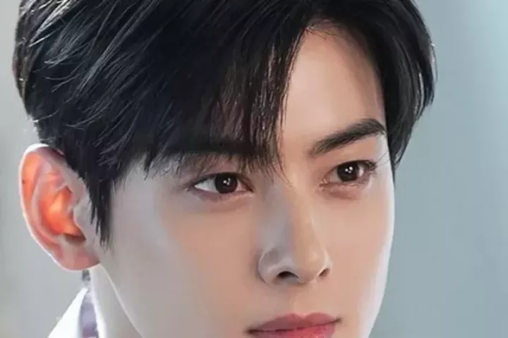 'Mỹ nam đẹp nhất Hàn Quốc' cúi đầu xin lỗi