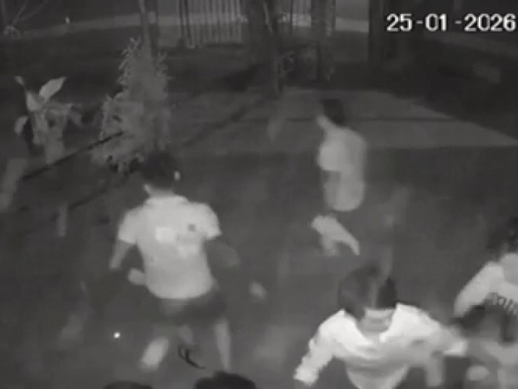 Hỗn chiến giữa đêm khiến một người nhập viện