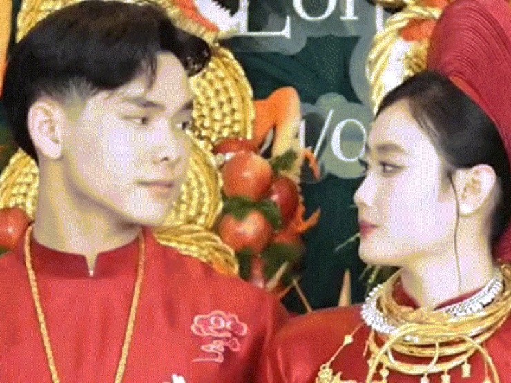 Cô dâu Tây Ninh nhận quà cưới 35 tỷ, cầm hoa cưới 200 triệu